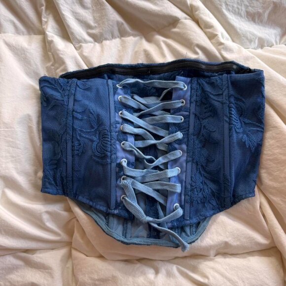 Blue Lace Corset - Picture 4 of 5